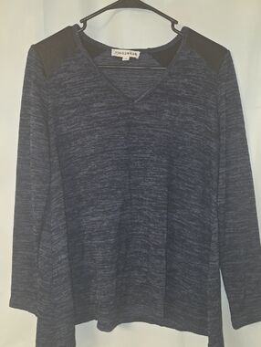 Joneswear Navy Heather V-Neck Top